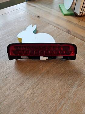 176-998695 Oem 2010-2013 Kia Soul Third 3rd High Stop Brake Light 176-998695 Oem 2010-2013 Kia Soul Third 3rd High Stop Brake Light