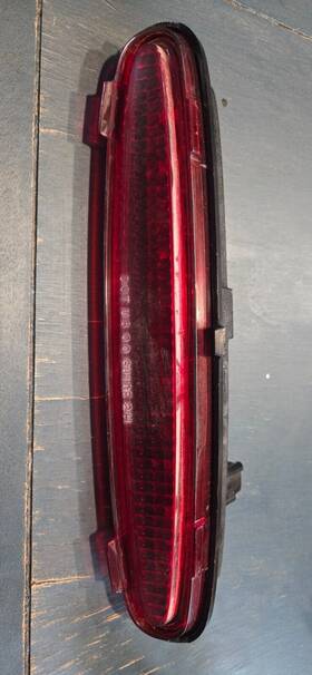16525531 Pontiac 2000-2005 3rd Brake Light Avoidance Lamp Bonneville Dc01