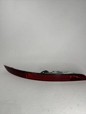 9y0945726a Porsche Cayenne Rear Reflector Passengers Right 2019 - 2022 9y0 945 726 A