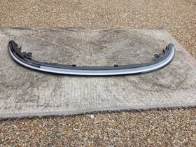 95b.945.308.c Porsche Oem Genuine Original Equipment Part Macan 95b Rear Center Reflector Cover Light - Black Letters