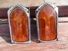 R8-53 Guide Pair Turn Light Lamp Truck Bus Amber Arrow Nos Trailer Vtg Assembly