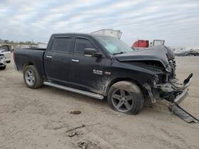 5277509 Ram Used Center High Mount Stop Light Fits 2014 Dodge 1500 Pickup Grade A