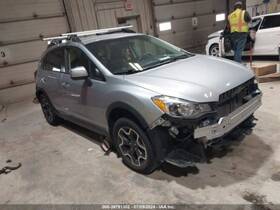 176.su1n13 Subaru Xv Crosst 2013 High Mounted Stop Light 3782649