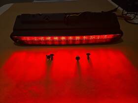 Vc02-125 Subaru Vc02-113/vc02-125 2009-2013 Forester High Mount 3rd Brake Stop Light Red Led Oem