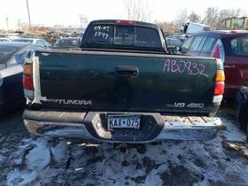 176.to1901 Toyota Tundra 2001 High Mounted Stop Light 672772