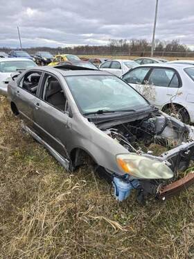 176.to1b03 Toyota Corolla 2003 High Mounted Stop Light 348871