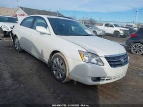 176.to1o07 Toyota Avalon 2007 High Mounted Stop Light 4429819