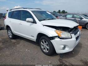 4017487 Toyota Used Center High Mount Stop Light Fits 2010 Rav4 Grade A