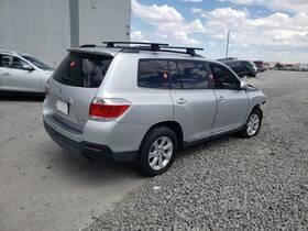 5375100 Toyota Used Center High Mount Stop Light Fits 2012 Highlander Grade A