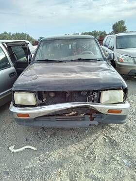 8157004010 Toyota Used Center High Mount Stop Light Fits 1997 T100 Grade A