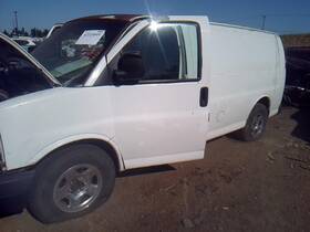 6067244 United Recyclers Group Used Center High Mount Stop Light Fits 2004 Chevrolet Express 1500 Van Grade A