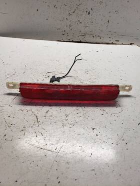 176.vw1411 Volkswagen Routan 2011 High Mounted Stop Light 1358585