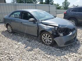 176.vw1h13 Volkswagen Jetta 2013 High Mounted Stop Light 3896759