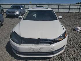 2628680 Volkswagen Used Center High Mount Stop Light Fits 2015 Passat Grade A