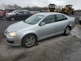 5511466 Volkswagen Used Center High Mount Stop Light Fits 2007 Jetta Grade A