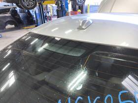 Volvo 5550063 Used Center High Mount Stop Light Fits 2008 80 Series Grade A