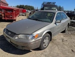 Camry 1999 High Mounted Stop Light 30805034. Fixed Price $104.55.