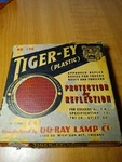 Vintage Tiger-ey Plastic Reflector NO.100-0 Do-ray Original Box (b). Fixed Price $29.99.