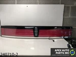 Oem 2009 Lincoln Mkx 3.5L Tail Light Center Lid Mounted. Fixed Price $129.99.