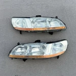 1998-2002 Oem Honda Accord Headlight Set Clear/amber With Bulbs. Fixed Price $50.00.