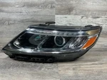 2014 - 2015 Kia Sorento Left / Driver Side Headlight Assembly Oem 921011U600. Fixed Price $120.00.