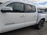 Used Center High Mount Stop Light Fits: 2019 Toyota Tacoma Grade. Fixed Price $129.55.